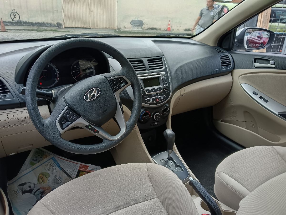HYUNDAI ACCENT - 2017                                        
