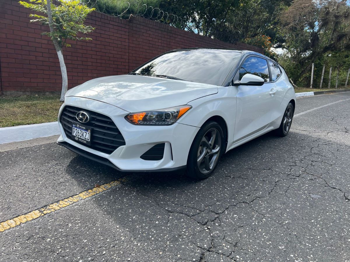 HYUNDAI VELOSTER - 2019                                        