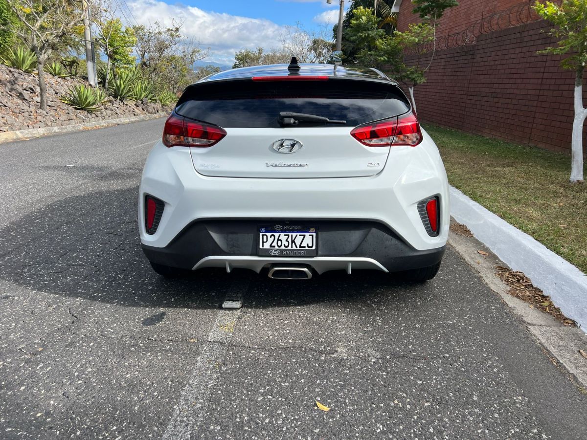 HYUNDAI VELOSTER - 2019                                        