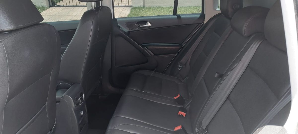 VOLKSWAGEN TIGUAN - 2017                                        