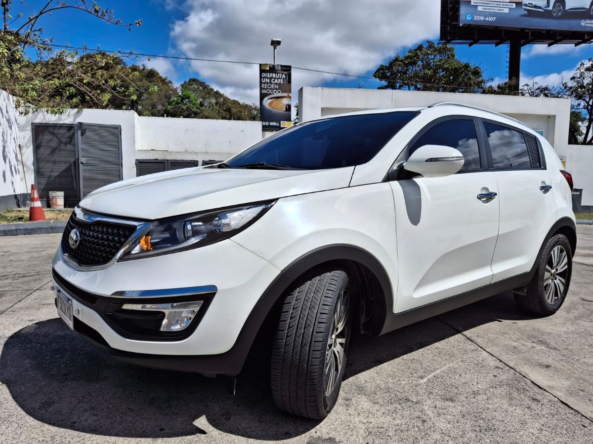 KIA SPORTAGE - 2014                                        