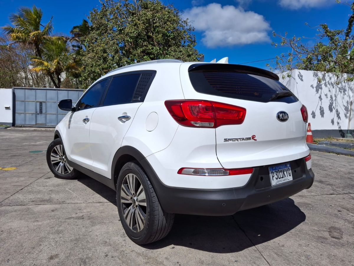 KIA SPORTAGE - 2014                                        