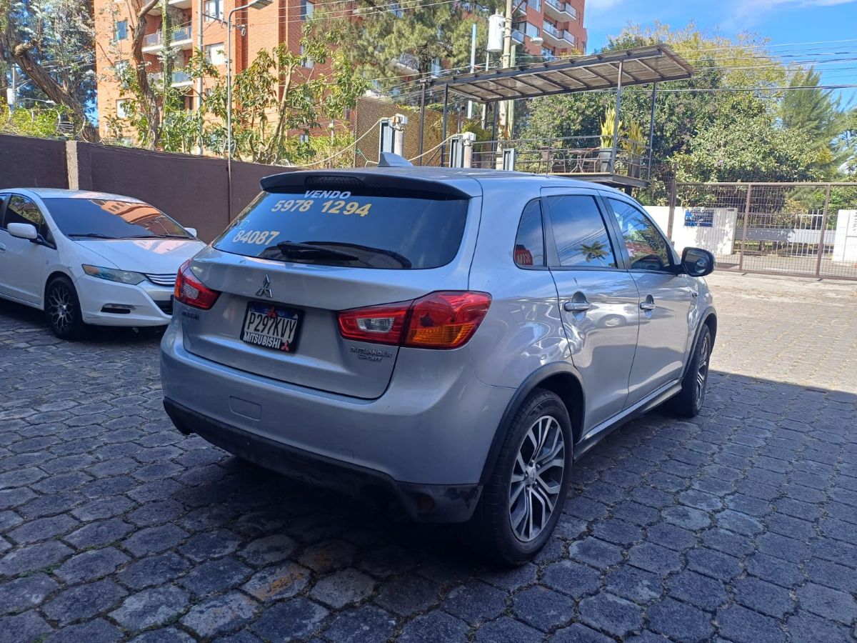 MITSUBISHI OUTLANDER SPORT - 2017                                        