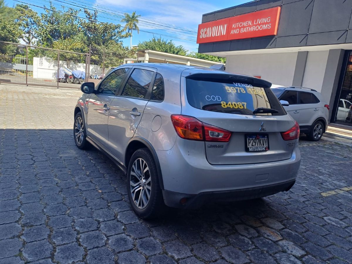 MITSUBISHI OUTLANDER SPORT - 2017                                        