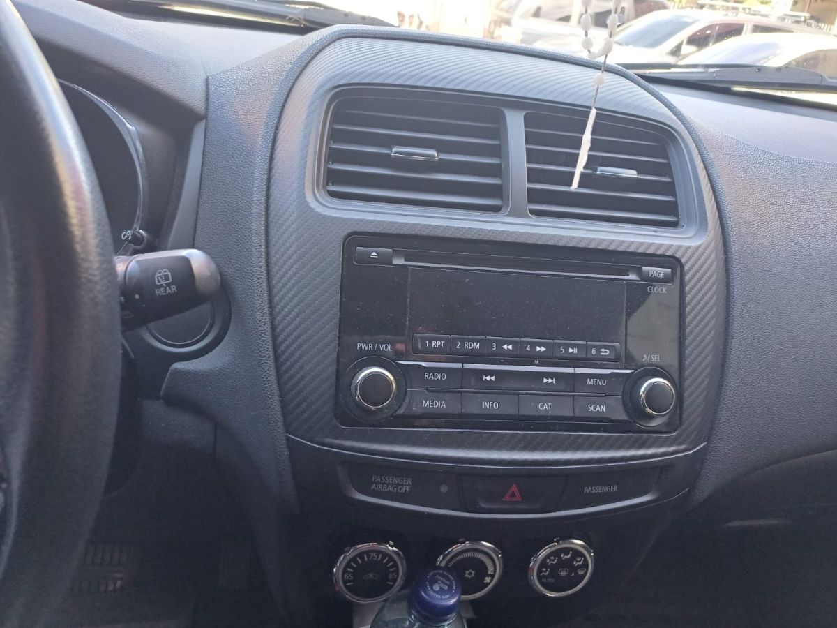 MITSUBISHI OUTLANDER SPORT - 2017                                        