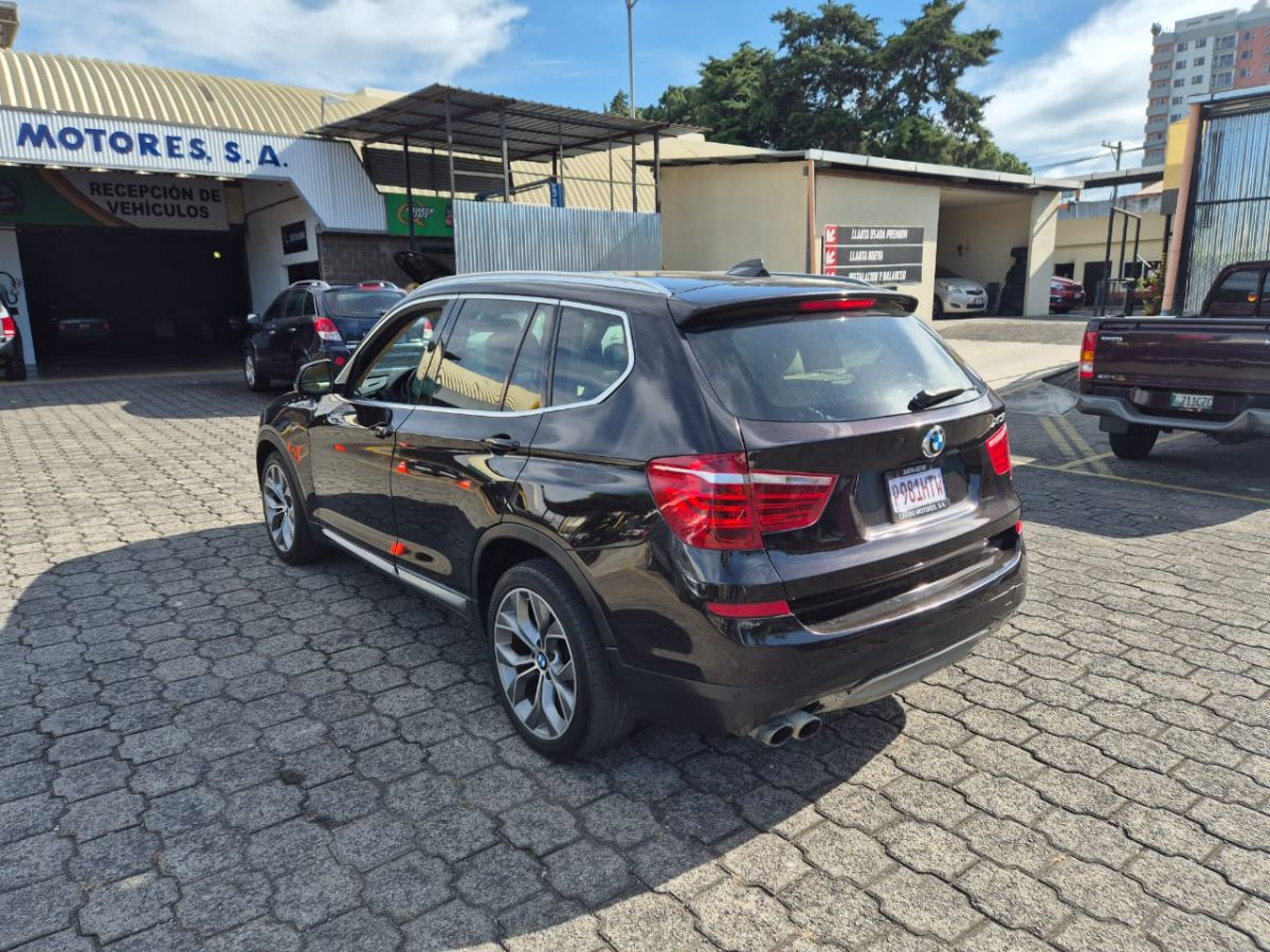 BMW X3 - 2016                                        