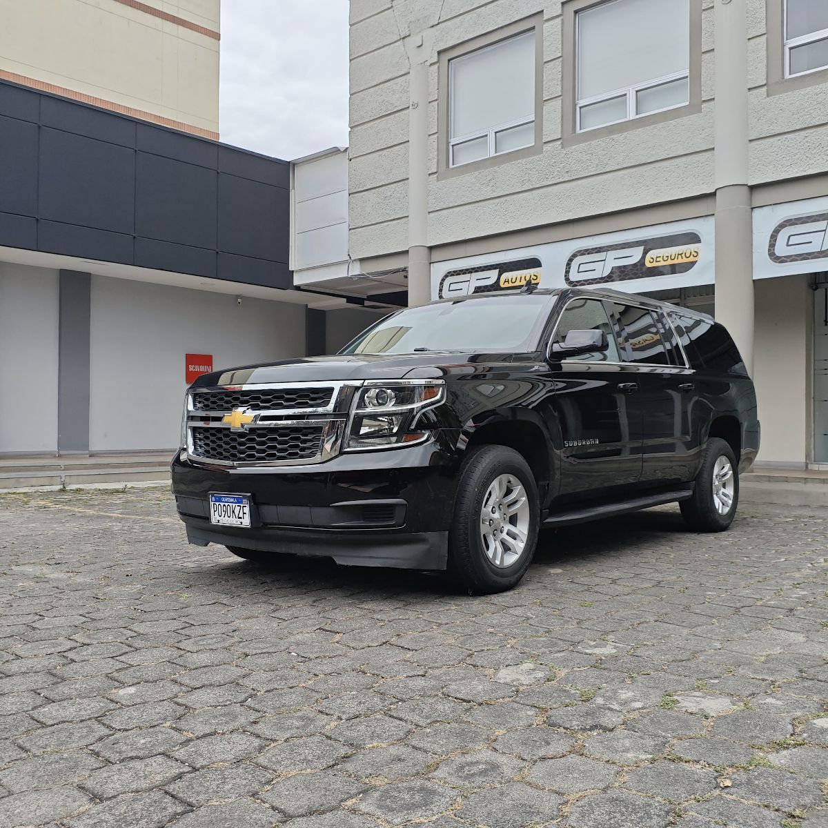 CHEVROLET SUBURBAN - 2019                                        