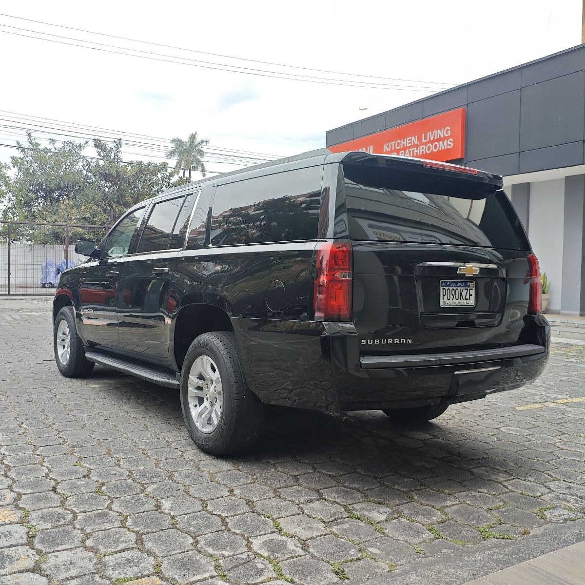 CHEVROLET SUBURBAN - 2019                                        