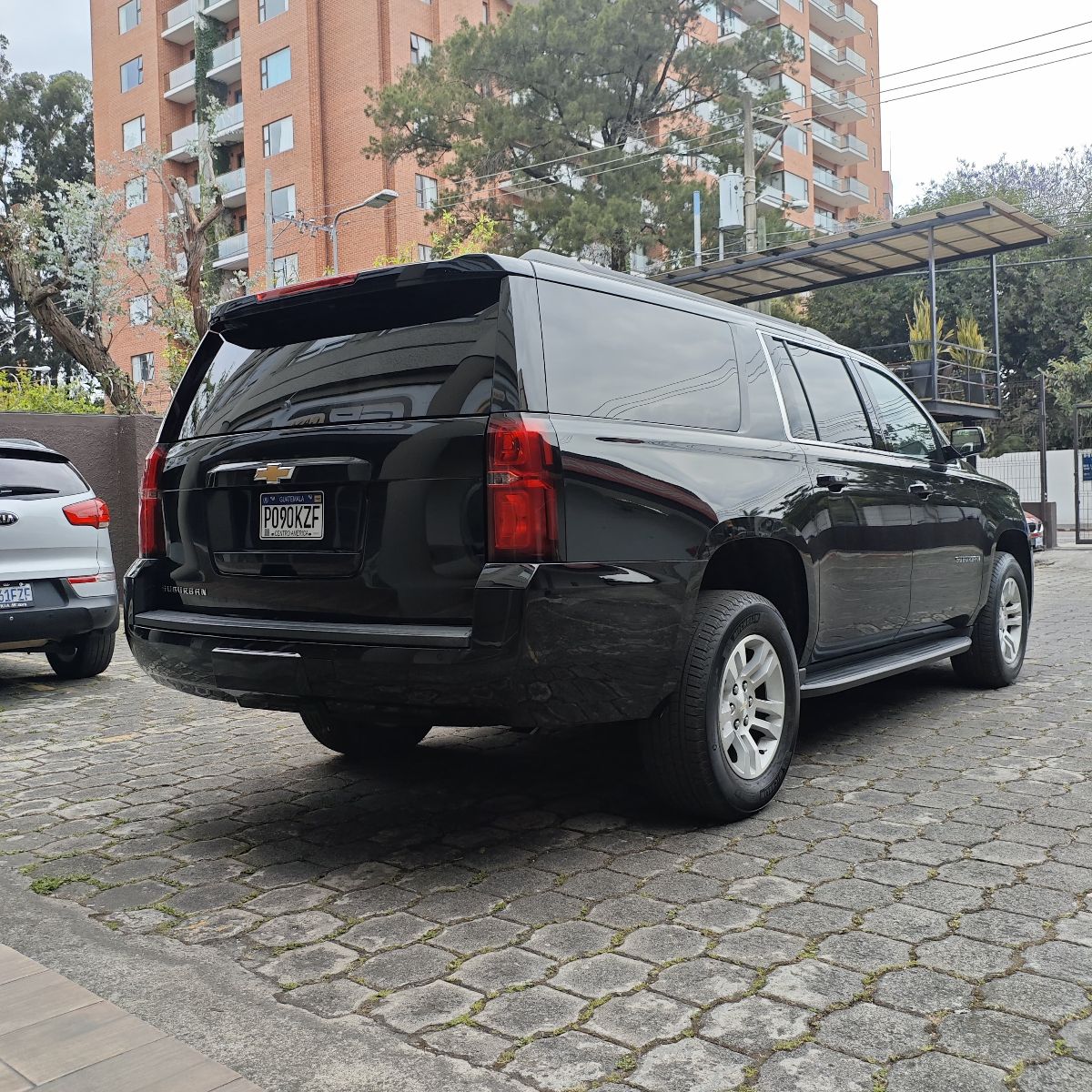 CHEVROLET SUBURBAN - 2019                                        