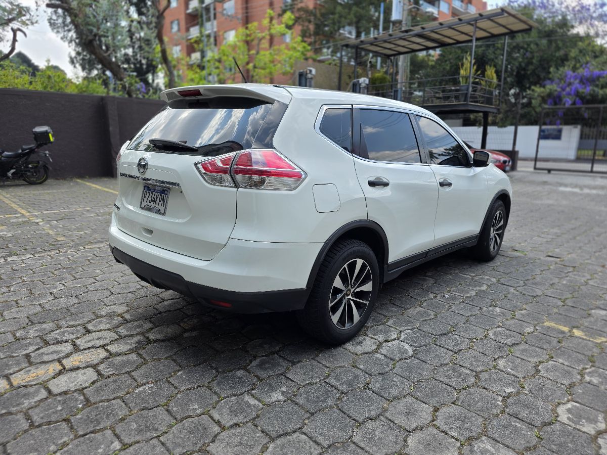 NISSAN ROGUE - 2016                                        