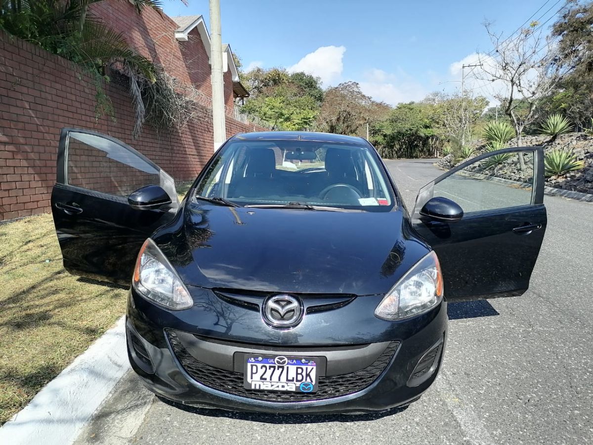 MAZDA 2 - 2014                                        
