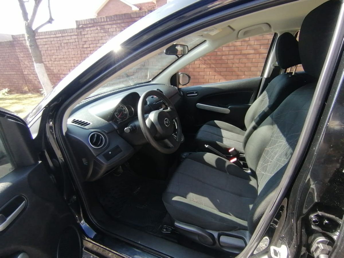 MAZDA 2 - 2014                                        
