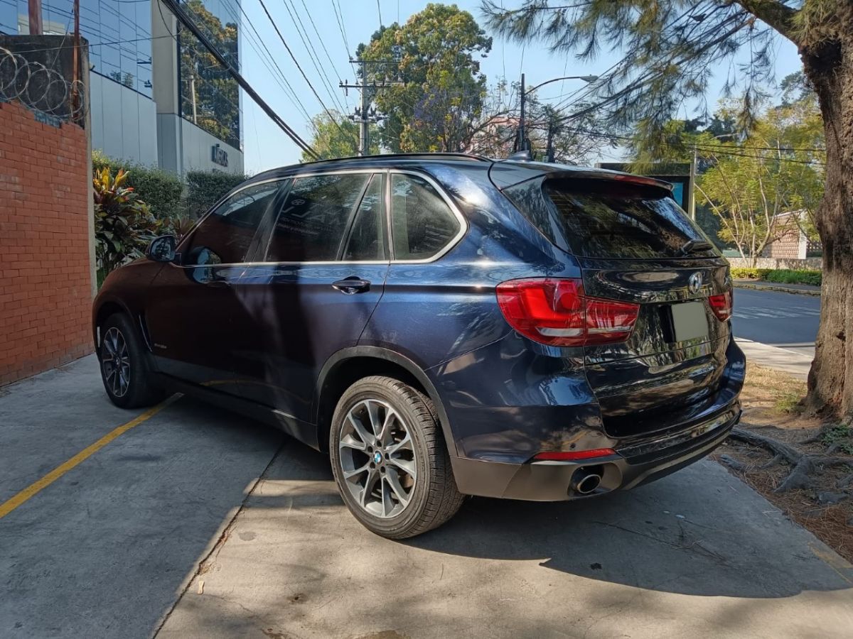 BMW X5 - 2016                                        
