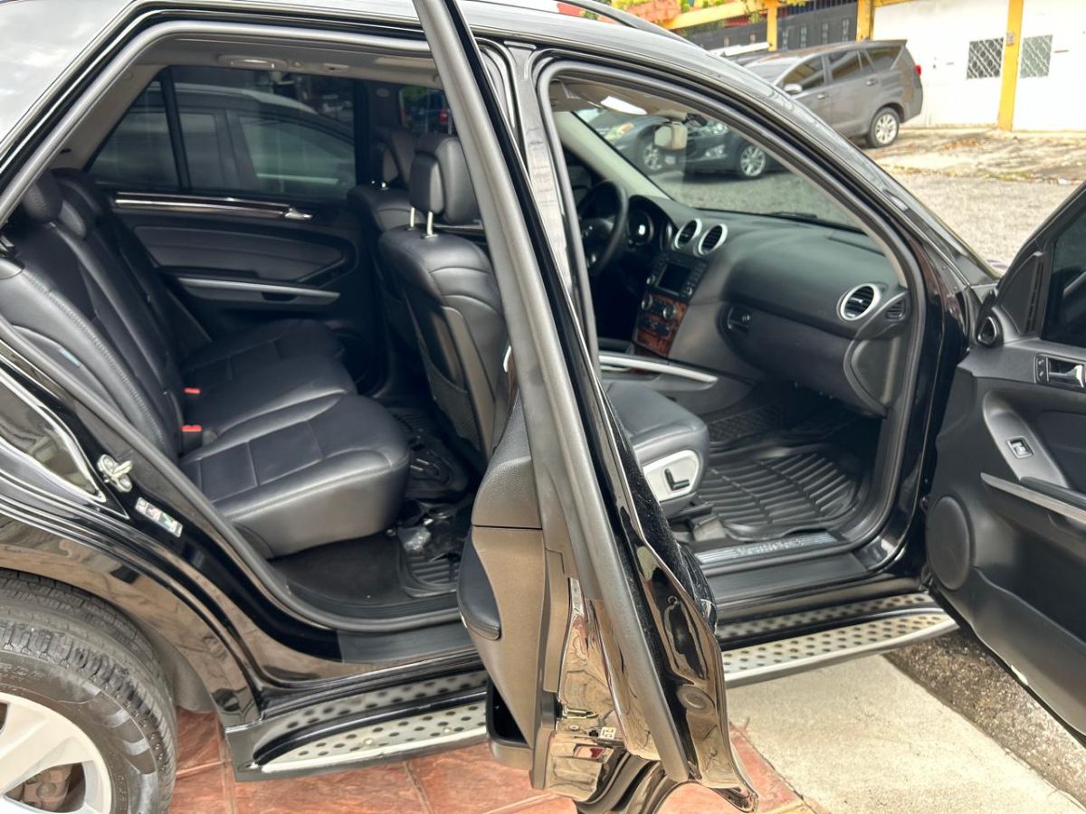 MERCEDES-BENZ ML350 - 2011                                        