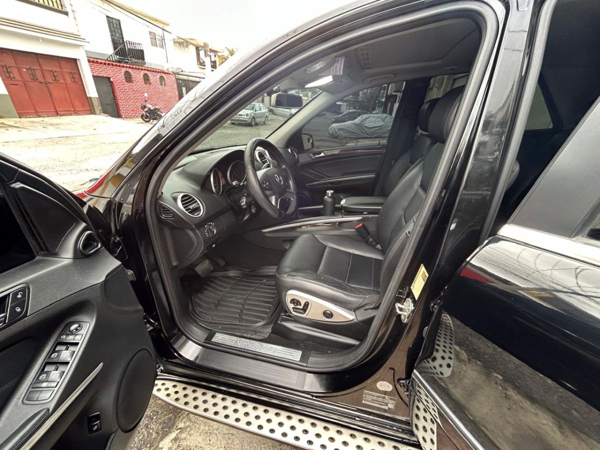 MERCEDES-BENZ ML350 - 2011                                        