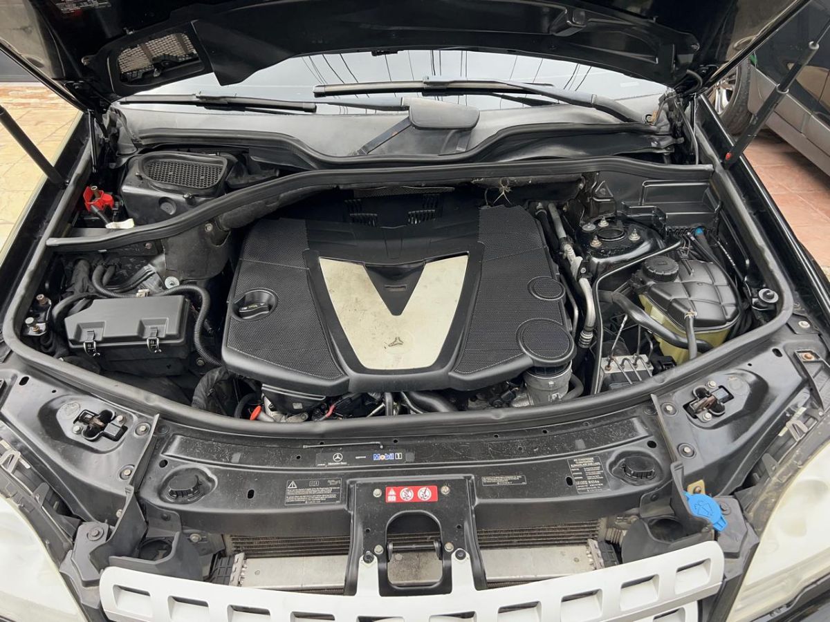 MERCEDES-BENZ ML350 - 2011                                        