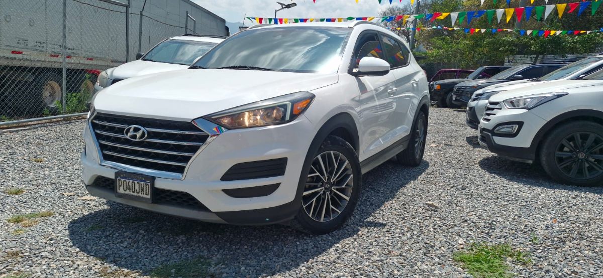 HYUNDAI TUCSON - 2019                                        