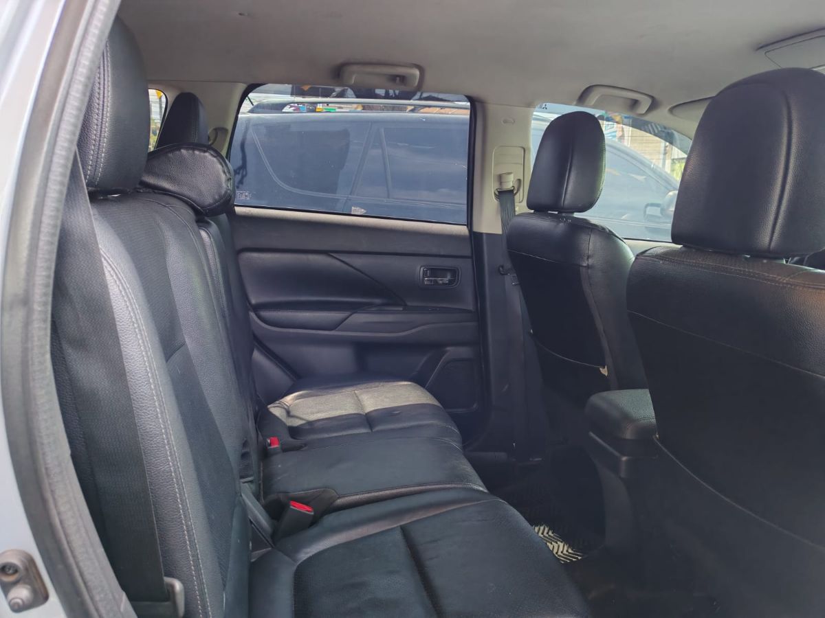 MITSUBISHI outlander - 2016                                        