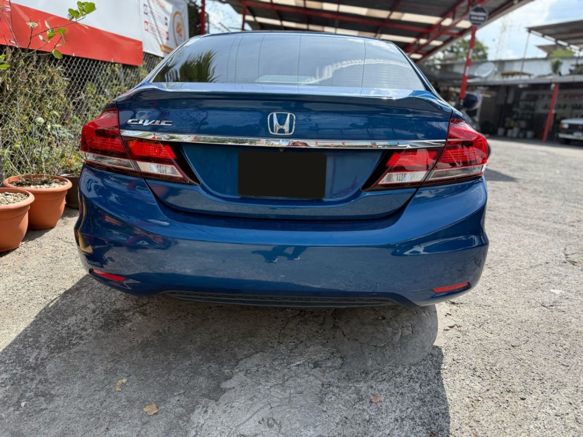 HONDA CIVIC - 2015                                        
