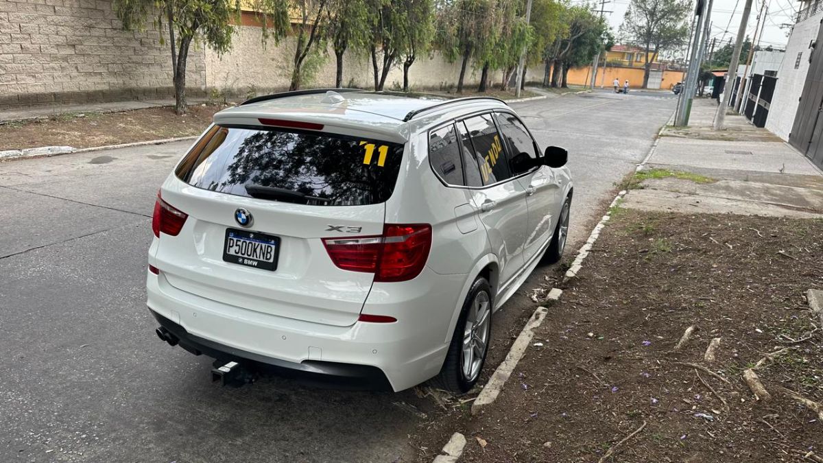 BMW X3 - 2011                                        
