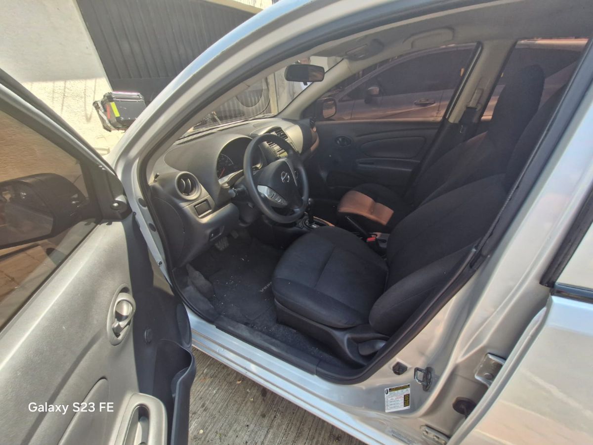 NISSAN VERSA - 2015                                        
