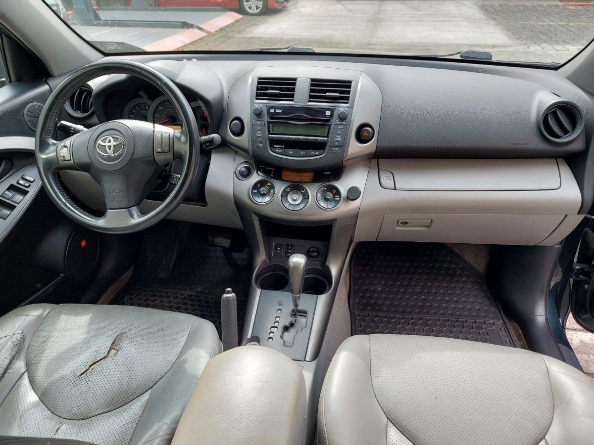 TOYOTA RAV-4 - 2009                                        