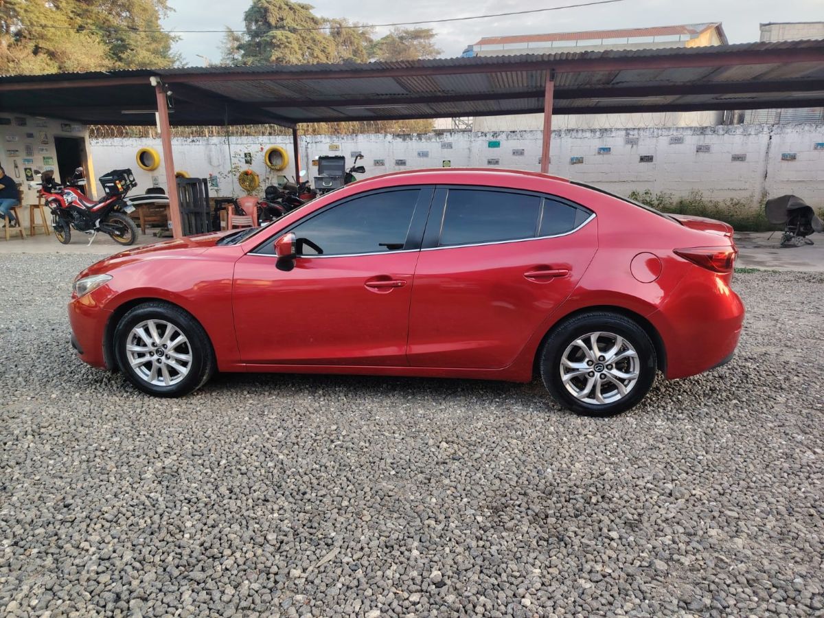 MAZDA 3 TOURING - 2015                                        