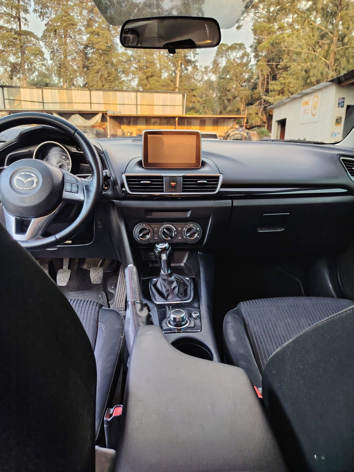 MAZDA 3 TOURING - 2015                                        