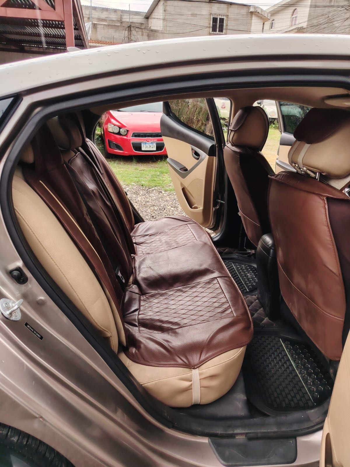 HYUNDAI ELANTRA - 2013                                        