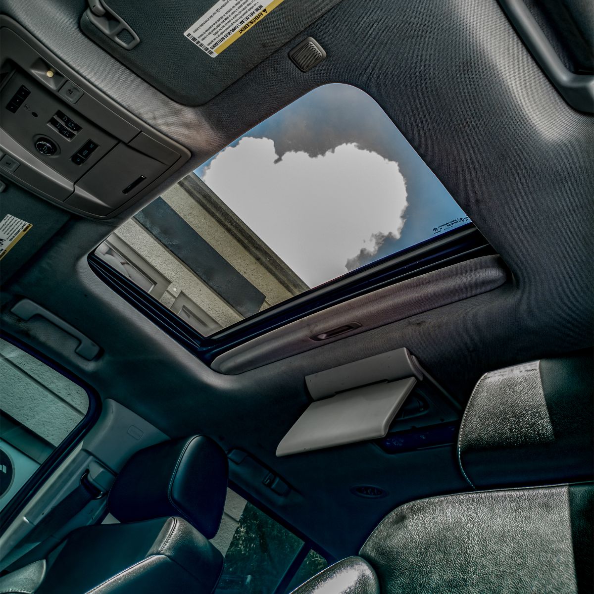 CHEVROLET SUBURBAN - 2016                                        