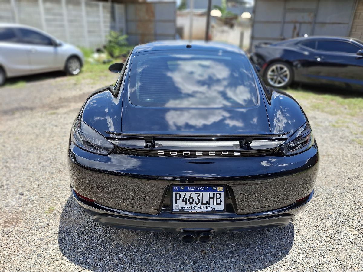 PORSCHE CAYMAN 718 - 2019                                        
