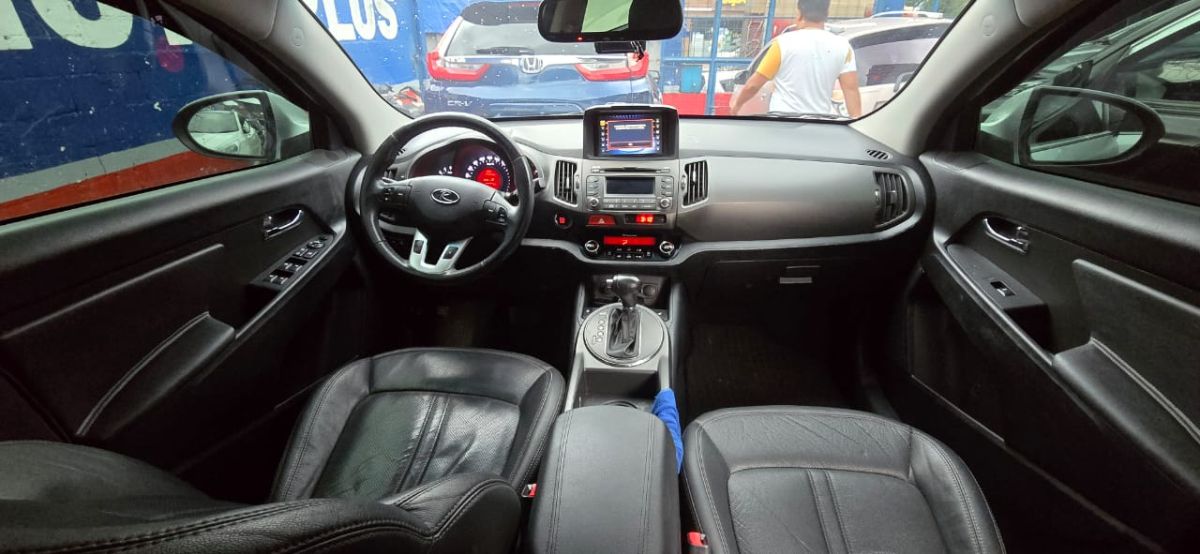 KIA SPORTAGE - 2011                                        
