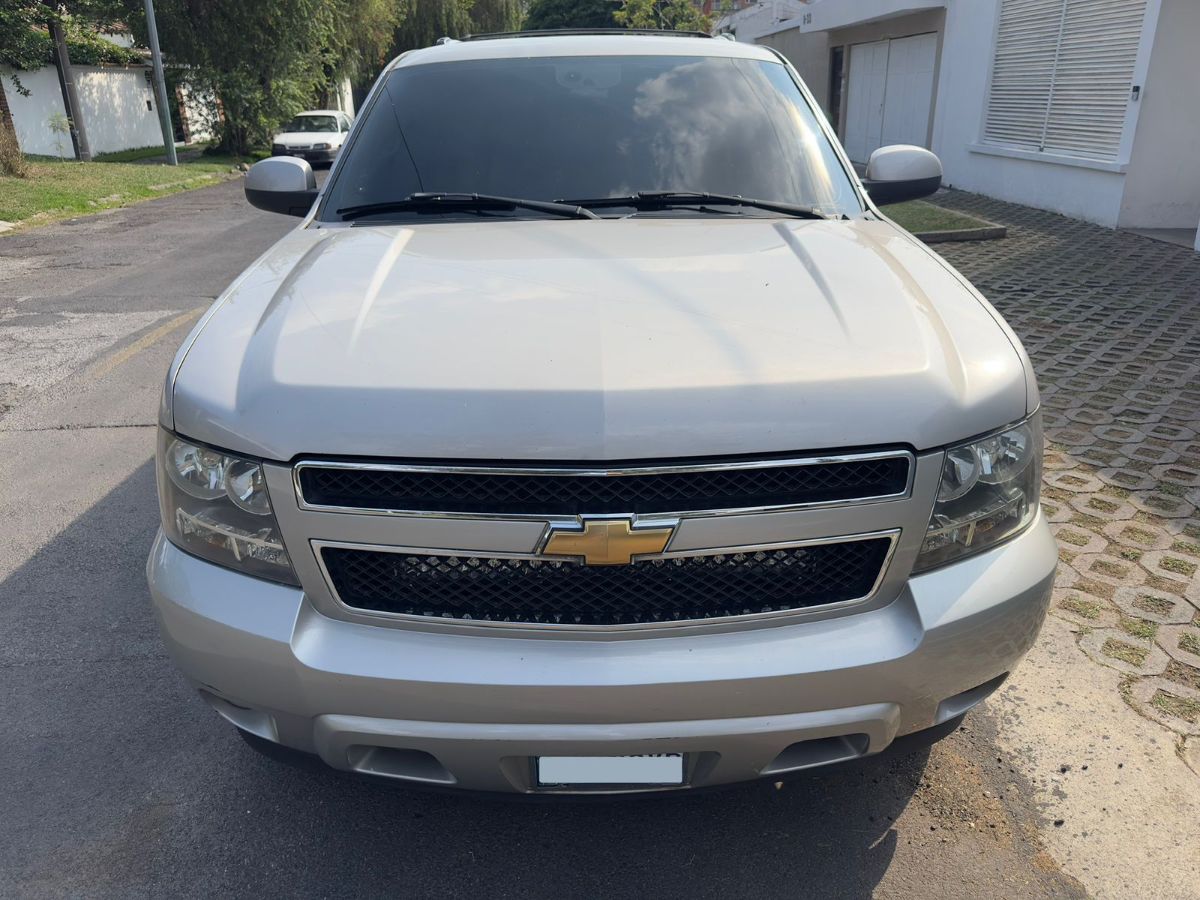 CHEVROLET SUBURBAN LT - 2007                                        