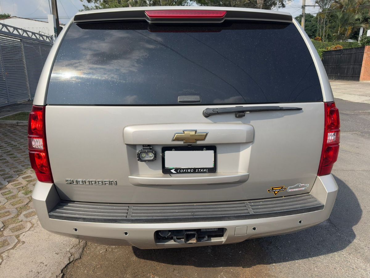 CHEVROLET SUBURBAN LT - 2007                                        