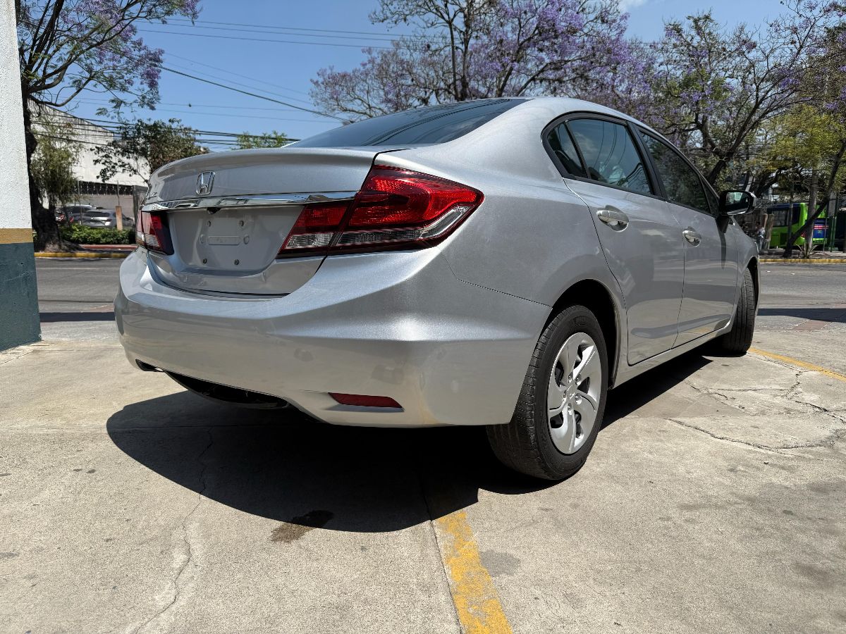 HONDA CIVIC LX - 2014                                        