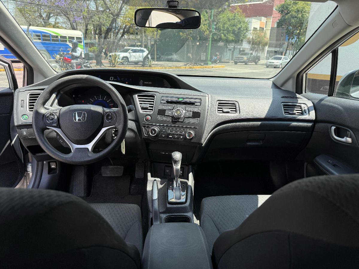 HONDA CIVIC LX - 2014                                        