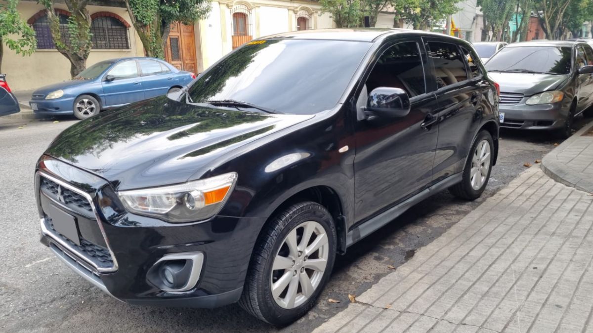 MITSUBISHI outlander - 2013                                        