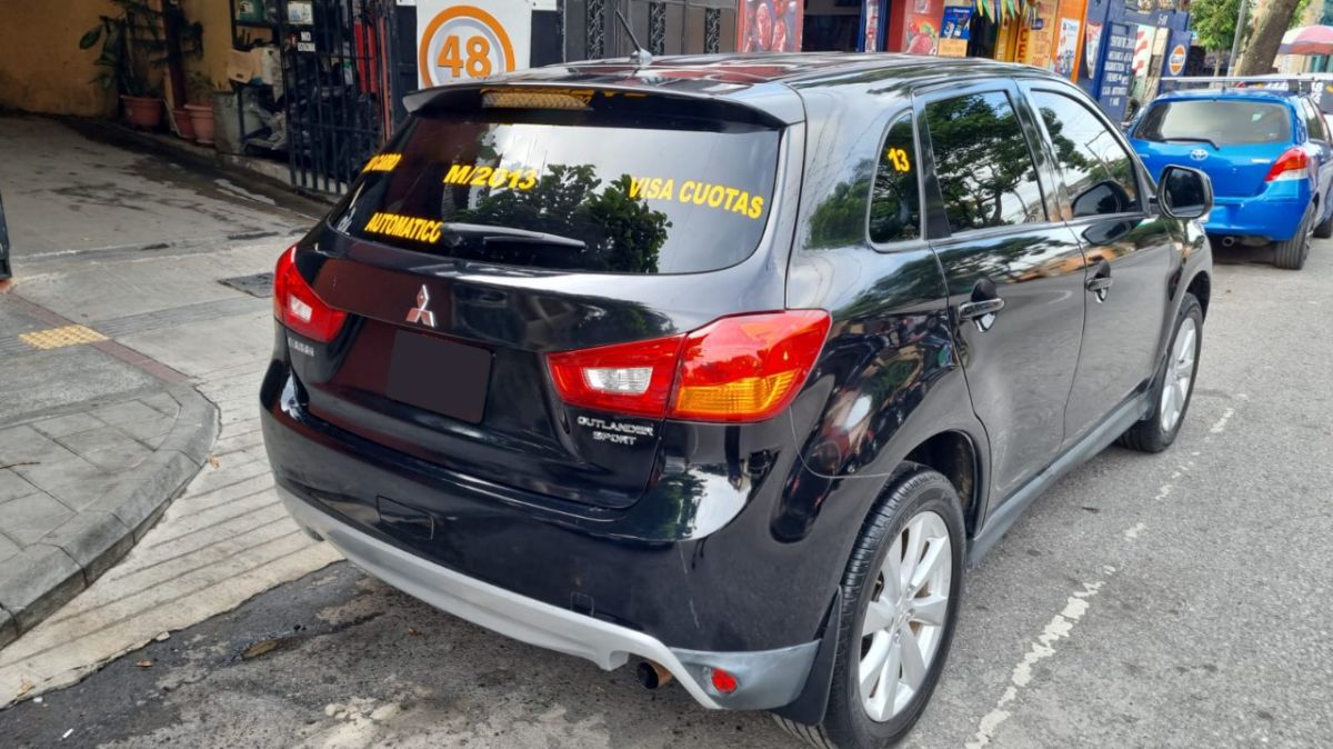 MITSUBISHI outlander - 2013                                        