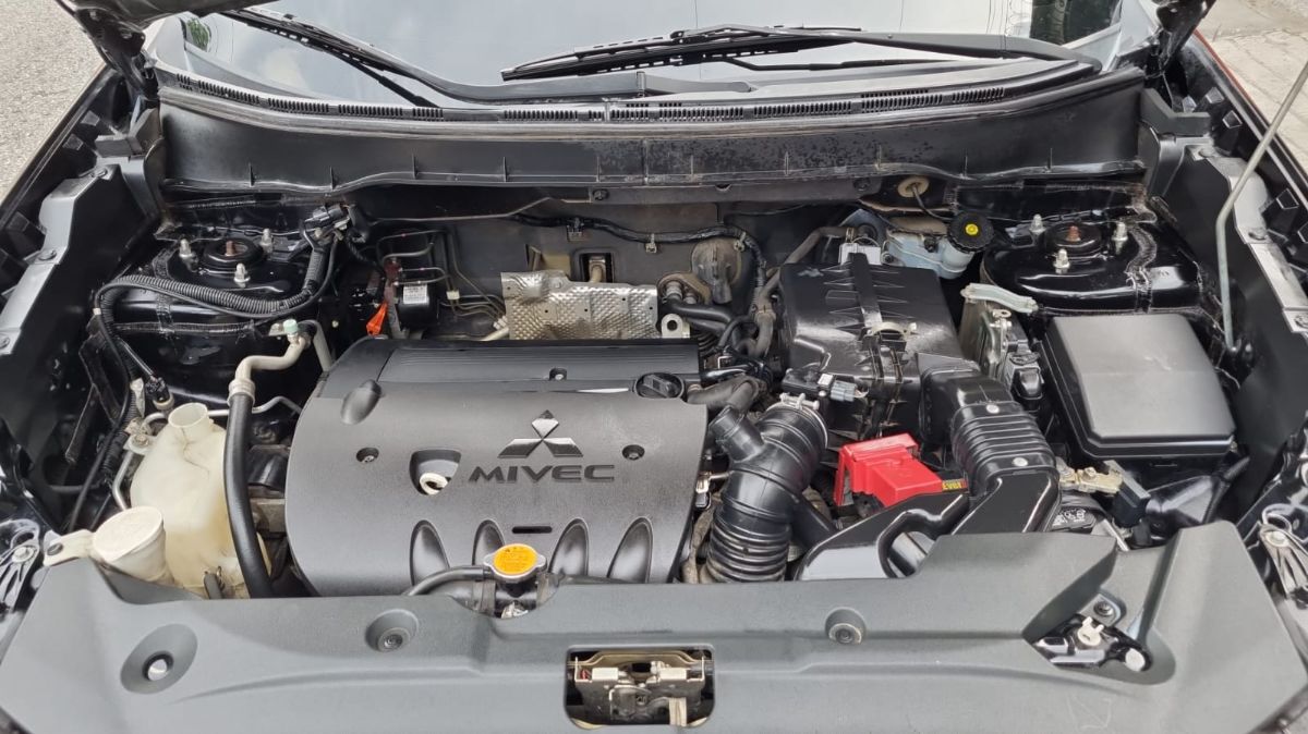 MITSUBISHI outlander - 2013                                        