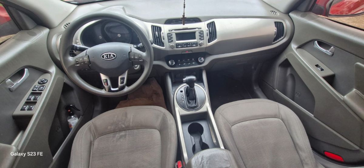 KIA SPORTAGE - 2012                                        