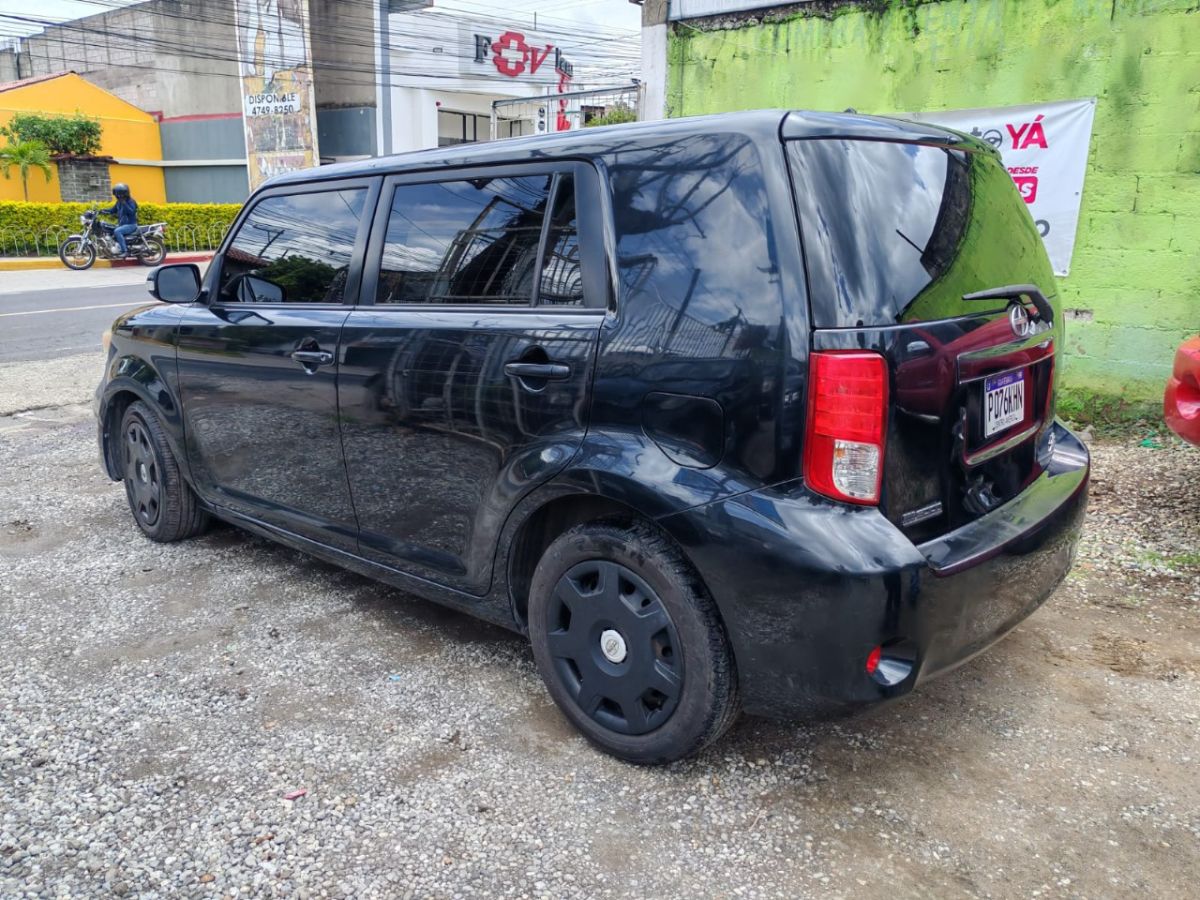 TOYOTA  SCION XB - 2012                                        