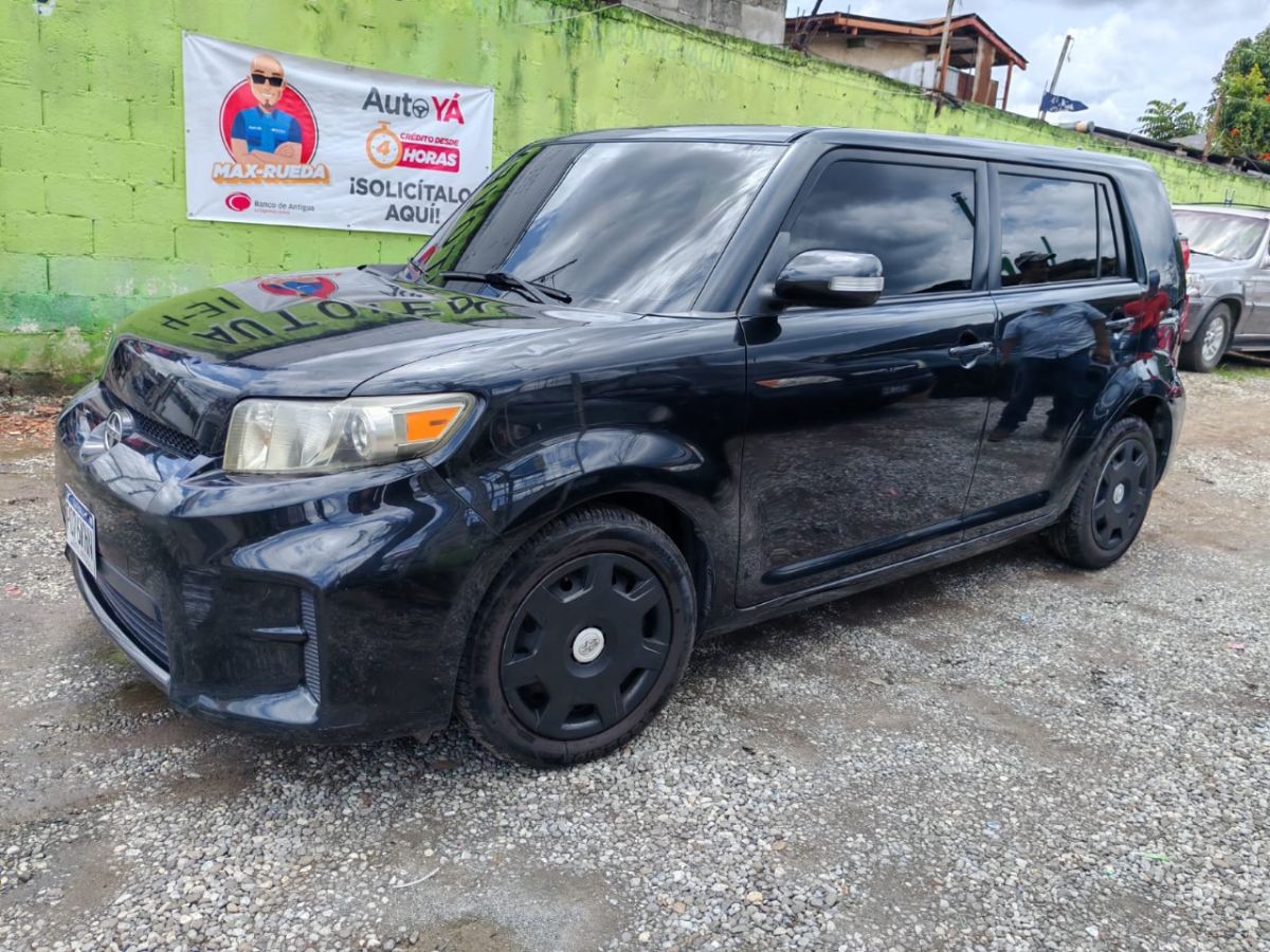 TOYOTA  SCION XB - 2012                                        
