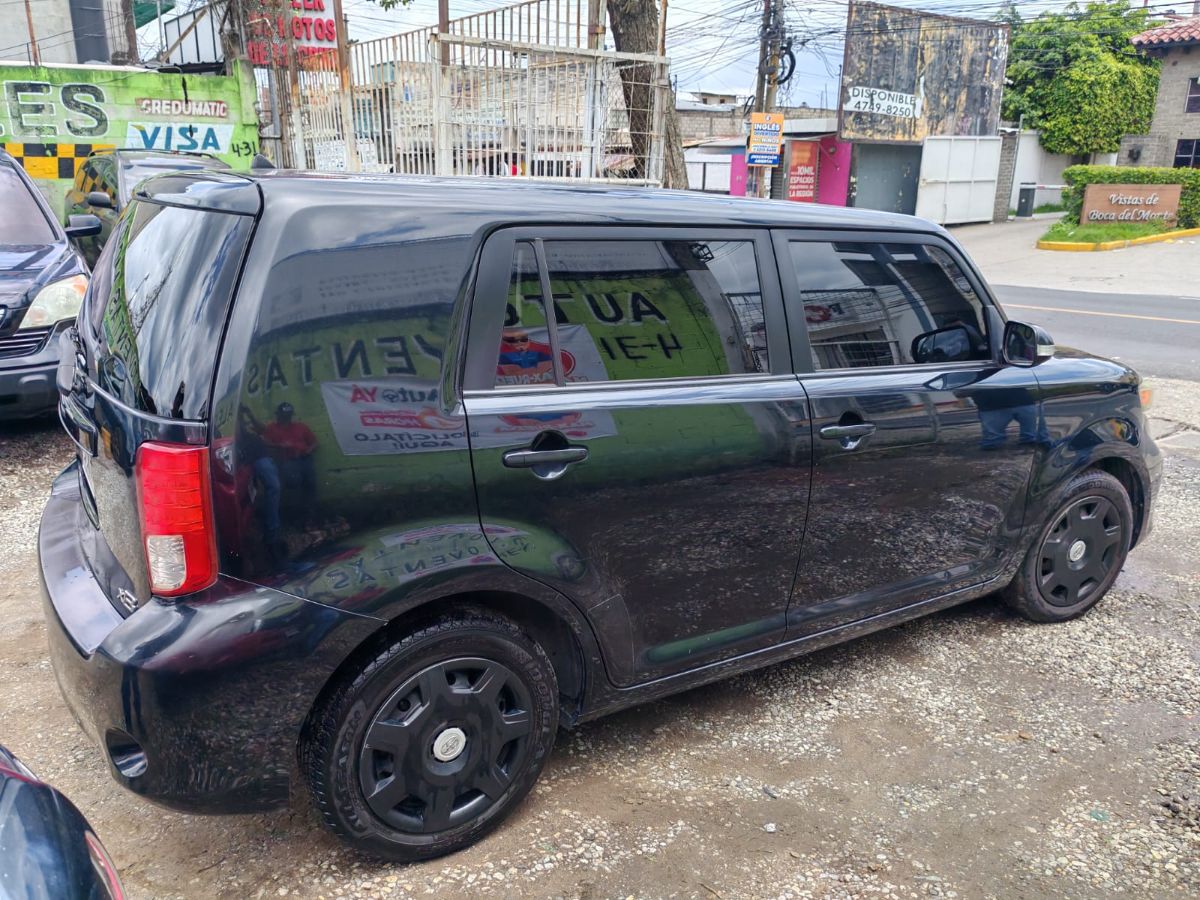 TOYOTA  SCION XB - 2012                                        