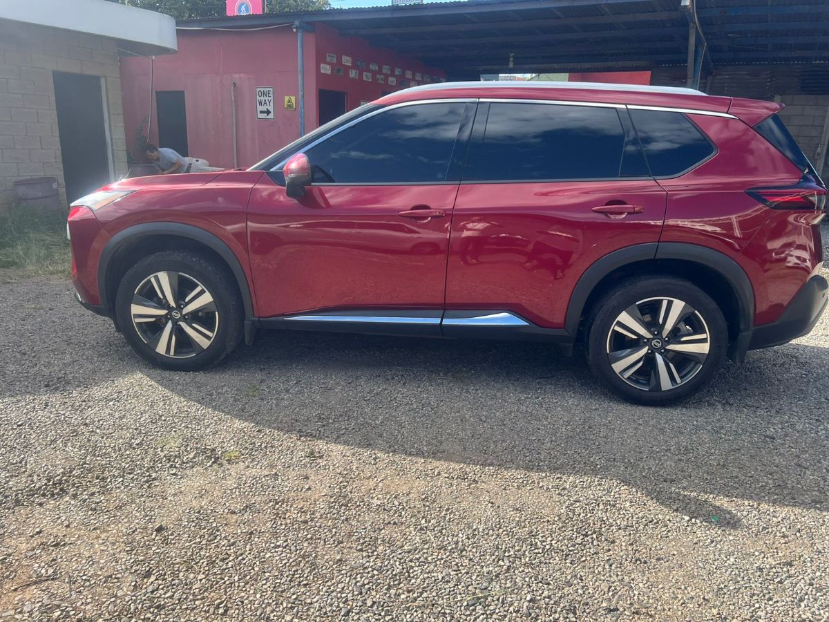 NISSAN ROGUE - 2021                                        
