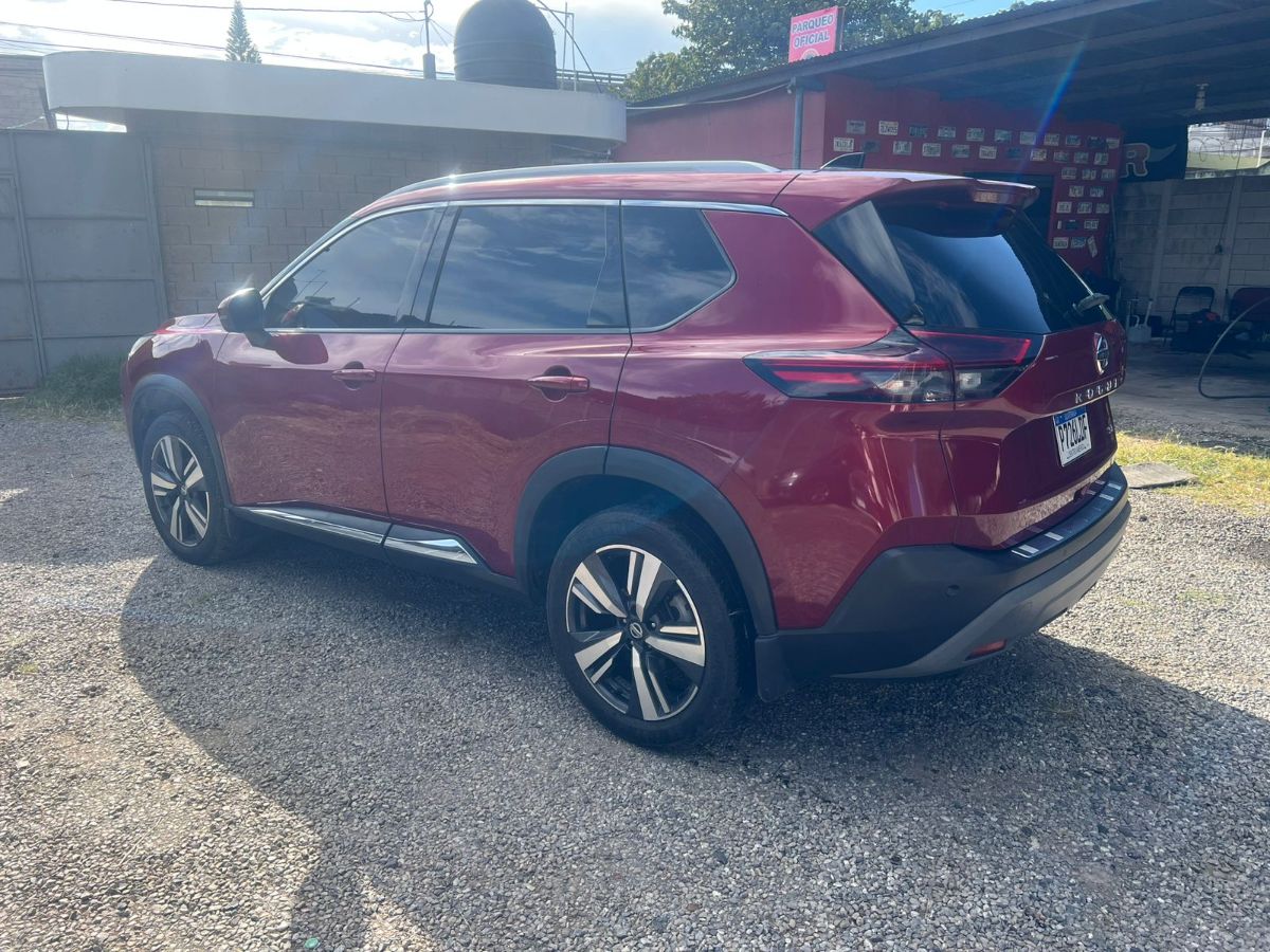 NISSAN ROGUE - 2021                                        