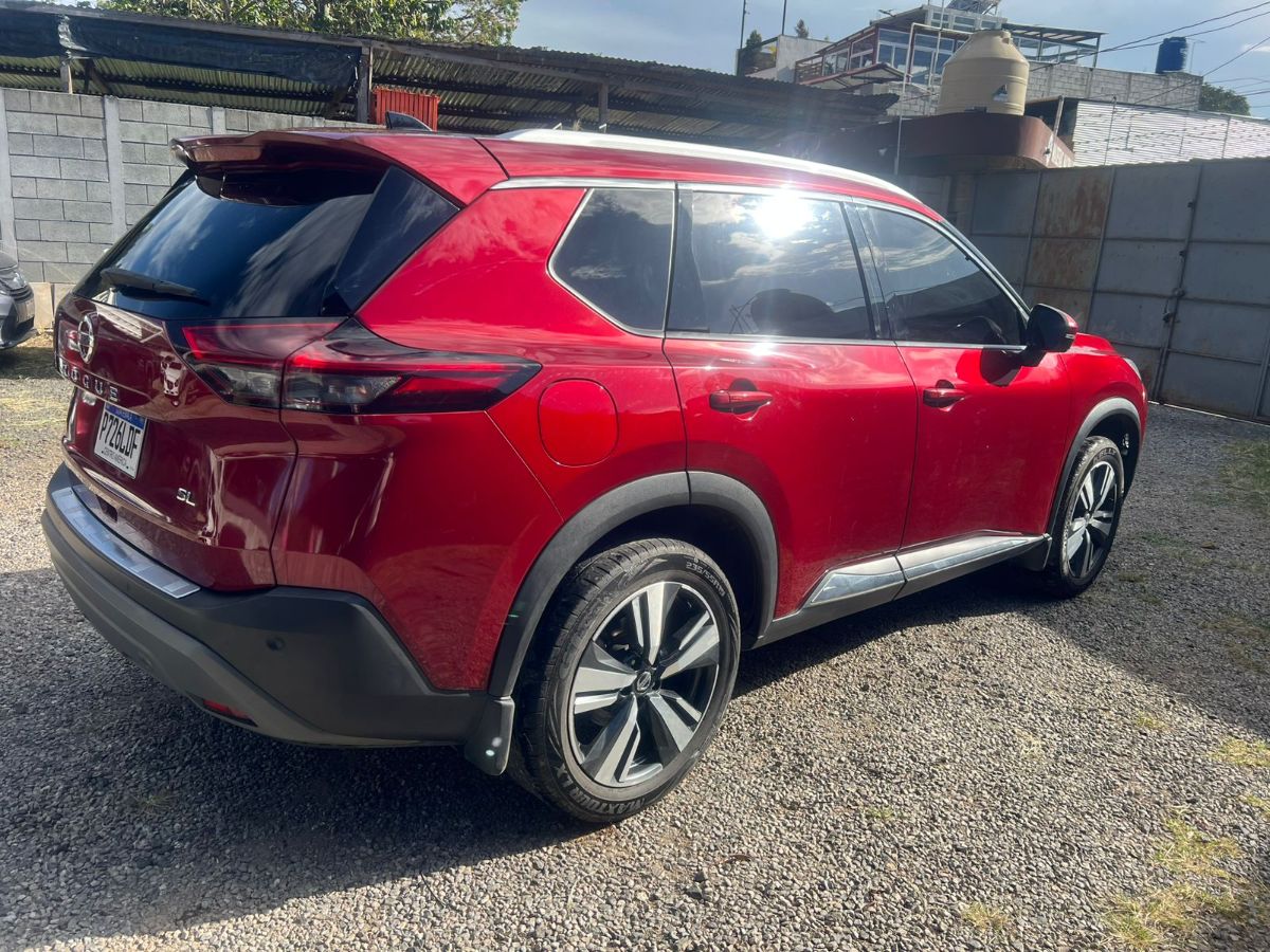 NISSAN ROGUE - 2021                                        
