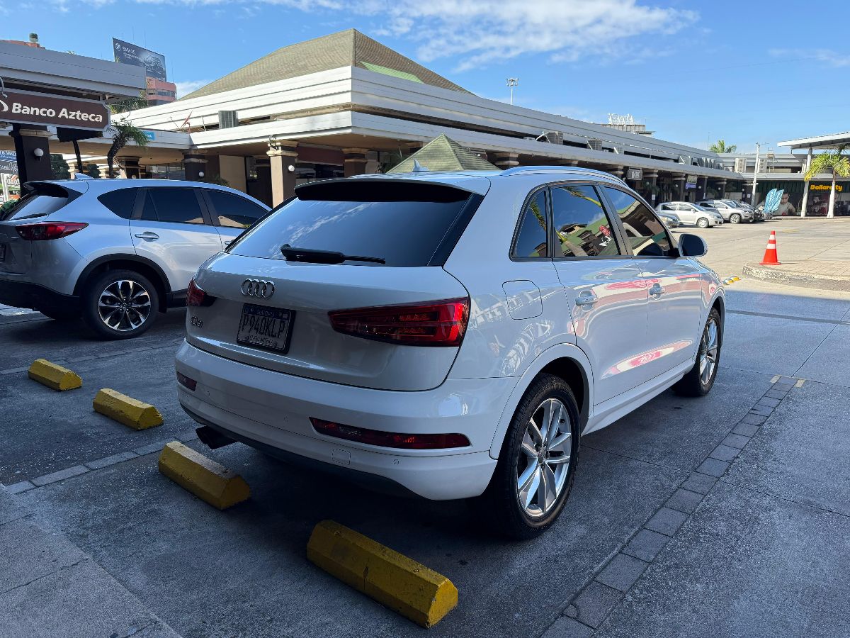 AUDI  Q3 - 2017                                        
