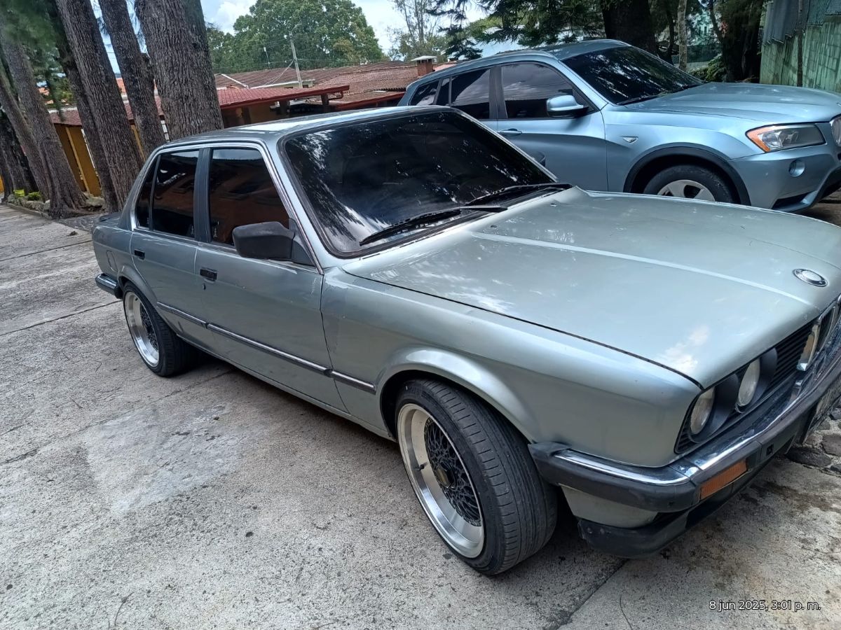 BMW 323I - 1986                                        