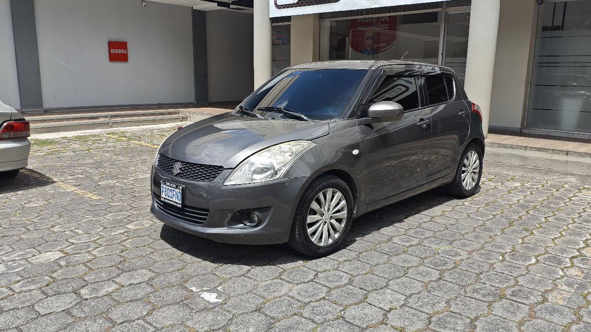 SUZUKI SWIFT - 2013                                        