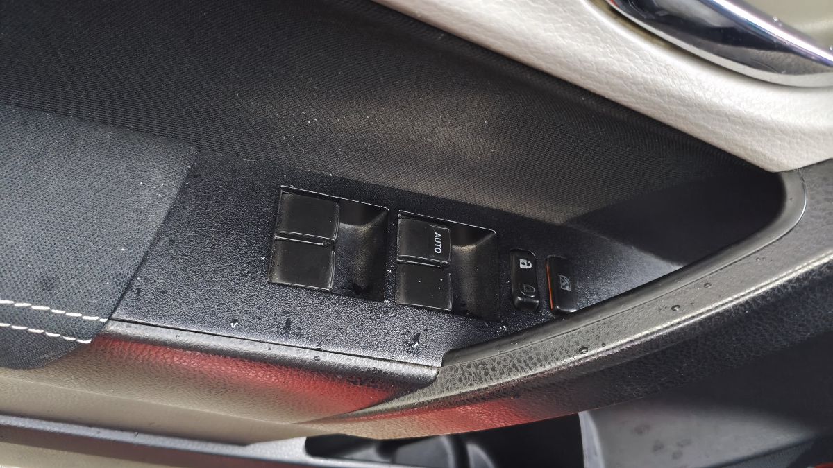 TOYOTA COROLLA - 2014                                        